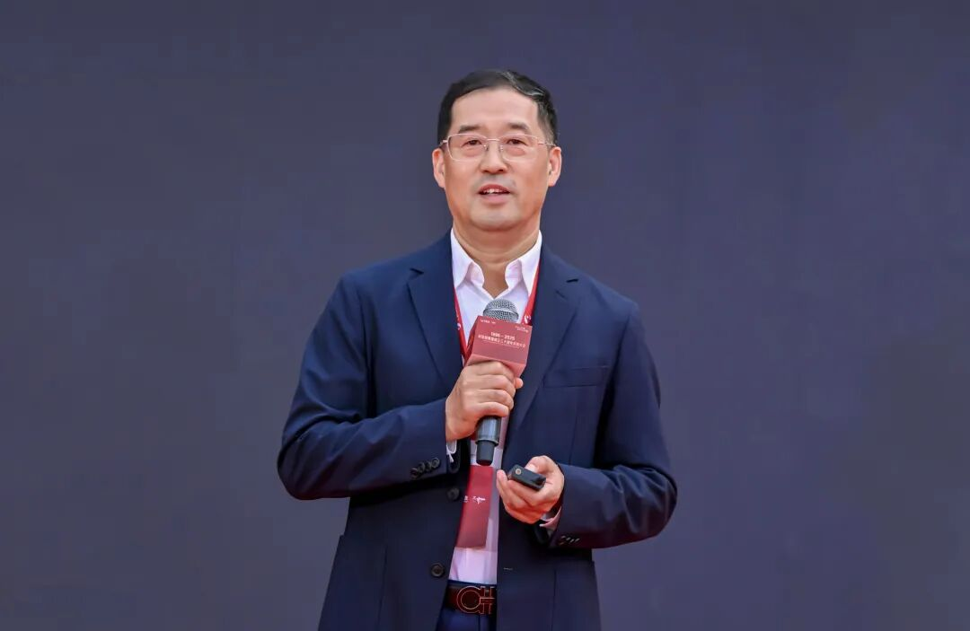 上海证券报专访 | 365WM完美李军：以“屏”为基三十年 AI与文旅打开增长新空间